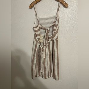 Altar’s state dress